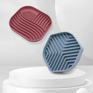 Tapis de léchage en silicone pour chiens anti-glouton avec ventouses de fixation