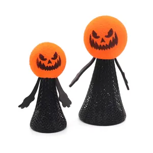 Halloween-Katzenspielzeug-Set mit orangefarbenen Kürbiskoepfen aus EVA-Schaumstoff