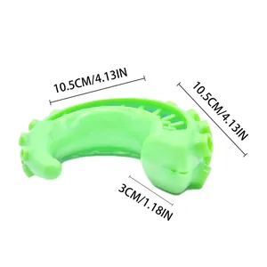 Jouet à mâcher en TPR vert pour chien avec dimensions de 10,5 cm pour le nettoyage