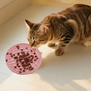 Tapis de léchage en silicone rose avec ventouse pour alimentation lente des chats