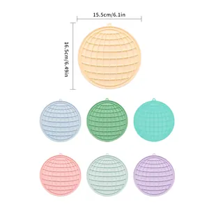 Tapis de léchage en silicone multicolores pour chiens et chats, taille 15,5x16,5cm