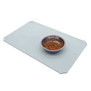 Premium waterdichte siliconen voermat voor honden en katten met antislip randen