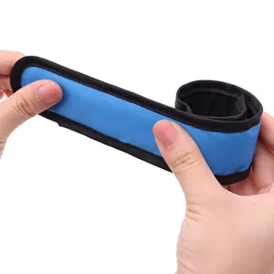 Bracelet de sécurité LED bleu pour la course de nuit et les animaux de compagnie