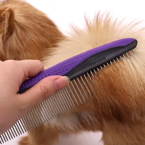 Professionele roestvrijstalen verzorgingskam voor honden en katten voor de ontharing