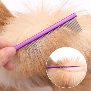 Peigne de toilettage violet en acier inoxydable pour chiens et chats, idéal pour le poil.