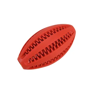 Jouet à mâcher durable pour chien en caoutchouc rouge en forme de rugby pour les dents