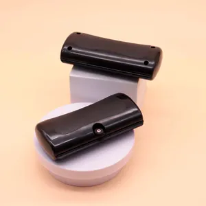 Ensemble professionnel de racloir à sueur et brosse de pansage noir pour chevaux