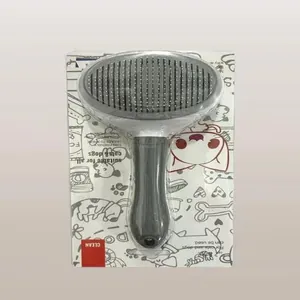 Detail showing a professional pet slicker brush for cats and dogs in its packaging.
