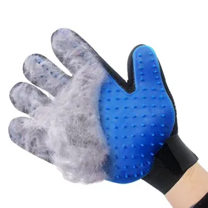 Blauer Fellpflegehandschuh für Hunde und Katzen zur effektiven Haarentfernung aus Silikon