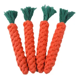 Lot de quatre jouets à mâcher en coton tressé en forme de carotte pour petits chiens et chats