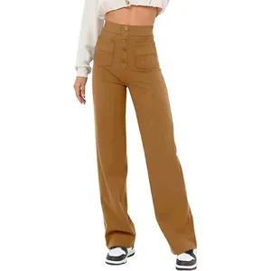 Vue détaillée du pantalon droit marron à taille haute avec boutons et poches.
