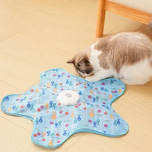 Jouet de chasse électrique automatique pour chat avec tapis rotatif en forme d'étoile