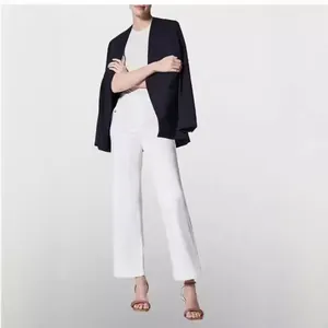 Elegante weiße High-Waist-Anzughose mit Mikro-Ausstellung für Damen, schlankmachend