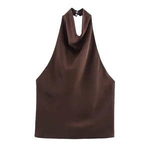 Elegante bruine satijnen haltertop met watervalhals en knoopjes aan de achterkant van de nek.