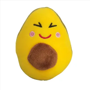 Schattig pluche piepend avocado-fruit speelgoed voor honden en katten op witte basis