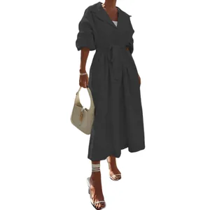 Elegante donkergrijze lange trenchcoat met mouwen en riem voor dames in een hippe look