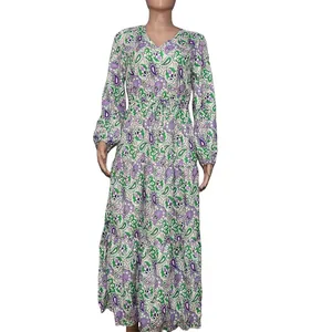 Elegante Boheemse maxi-jurk met V-hals, lange mouwen en prachtige paisley-print
