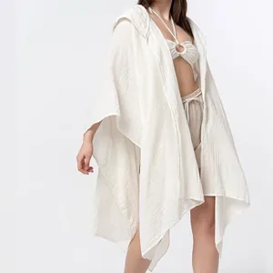 Elegantes Damen-Hausanzug-Set aus weißer Baumwolle mit unregelmäßigem Saum-Schnitt