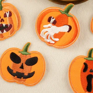 Juego de parches bordados de calabaza de Halloween con expresiones de terror