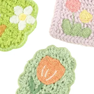 Toppe ricamate a fiori cartoon per decorazione cover telefono fai-da-te e artigianato