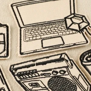 Vintage geborduurde patches set met laptop camera en tape ontwerpen voor doe-het-zelf