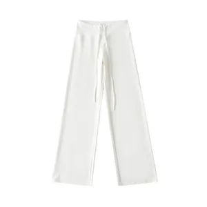 Witte yoga-broek met hoge taille en wijde pijpen met een comfortabel trekkoord in de taille