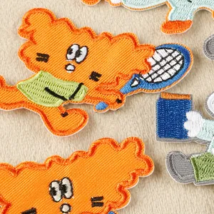Niedliche orangefarbene Cartoon-Katzen-Stickpatches zum Aufbügeln für Kleidung und Taschen