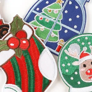 Kerst geborduurde patches set met kerstkous, boom en rendier ontwerpen van topkwaliteit.