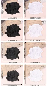 Detailliertes Größendiagramm für schwarze und weiße Rosen-Stickereipflichten für Kleidung