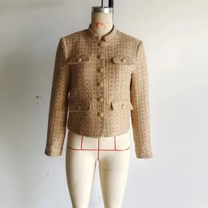 Elegante giacca corta in tweed beige in stile francese con colletto alla coreana