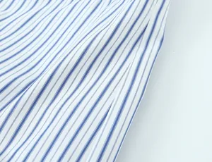 Macro di alta qualità del tessuto a righe blu e bianche per set di abbigliamento estivo