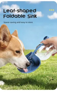 Opvouwbare siliconen drinkfles in bladvorm voor honden tijdens buitenuitje