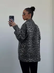Vintage leopard print denim jacket with loose fit and turn-down collar, stylish retro outerwear