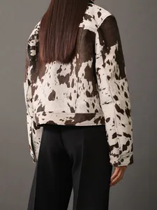 Stijlvolle 2024 herfst western stijl koeienprint korte spijkerjas voor dames, rug