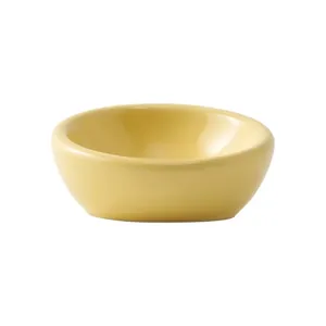 Gamelle minimaliste en céramique jaune inclinée pour chats et chiens, ergonomique