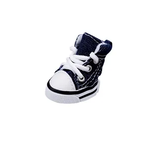 Scarpa di tela denim blu per animali con suola in gomma bianca antiscivolo durevole