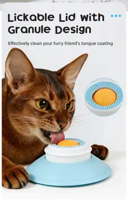 Detailopname van een kat die een voederbak likt met een textuur voor de tongreiniging.