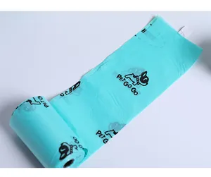 Vista detallada del rollo de bolsas biodegradables para excrementos de perros PET GO GO