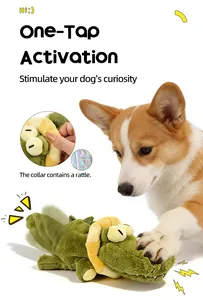 Primo piano del coccodrillo di peluche interattivo con attivazione a un tocco per cani
