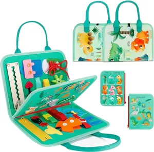 Vista dettagliata della busy board in feltro per bambini con tema dinosauri e attività.