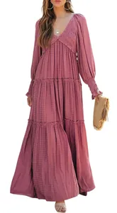 Elegantes langärmliges Maxikleid mit V-Ausschnitt in Mauve und gesmoktem Oberteil