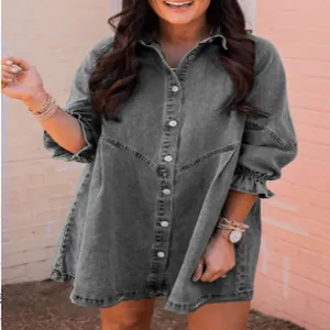 Abito chemisier in denim grigio lavato con eleganti maniche a lanterna e chiusura a bottoni