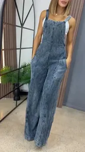 Peto vaquero de moda con lavado ácido, diseño de pierna ancha y bolsillos funcionales