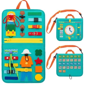 Tableau d'activité Montessori pour tout-petits avec horloge, alphabet et boucles.