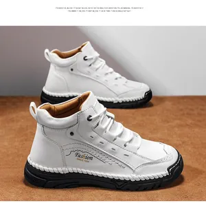 Modische weiße High-Top-Lederstiefel für Herren mit robuster schwarzer Gummisohle