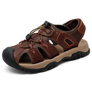 Sandales d'extérieur respirantes en cuir pour hommes avec bout fermé pour la plage.