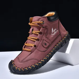 Handgenähte Herren-Casual-Martin-Boots im britischen Stil, burgunderfarbenes Finish