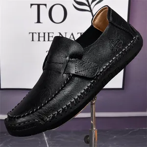 Chaussures de conduite en cuir noir pour hommes avec semelle en caoutchouc souple