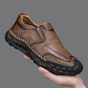 Mocassins décontractés pour hommes en similicuir marron avec coutures à la main