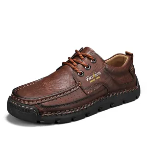 Classic hand-stitched brown leather casual shoes for men with lace-up low-top design